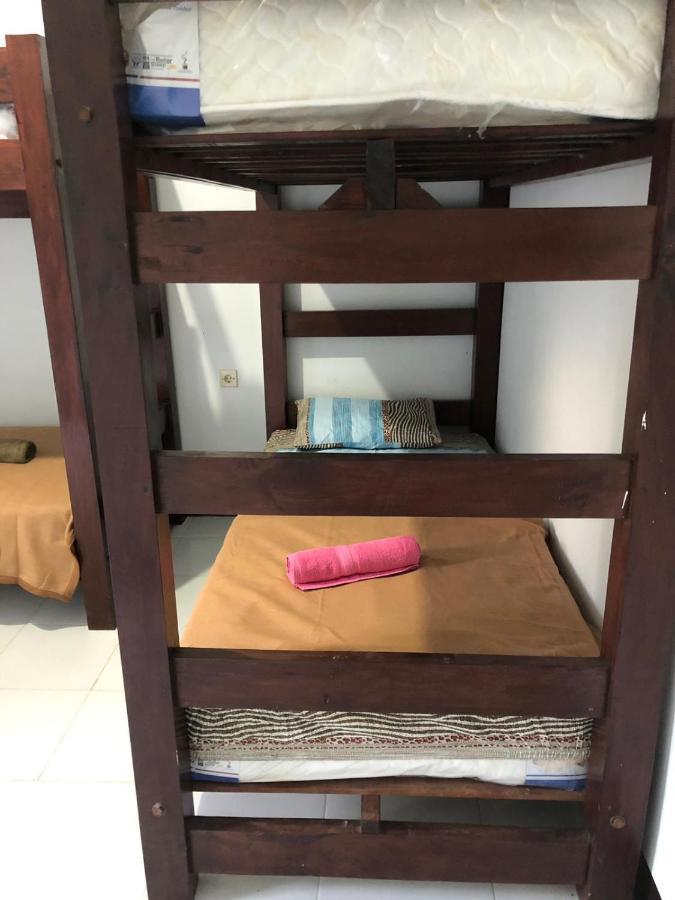 Ariata Arya Hostel Kuta  Extérieur photo